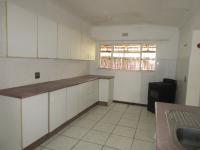 Kitchen - 16 square meters of property in Sonland Park