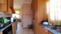 Kitchen - 8 square meters of property in Geelhoutpark