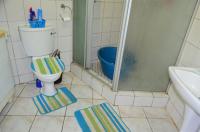 Bathroom 1 - 44 square meters of property in Margate