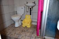 Bathroom 1 - 44 square meters of property in Margate