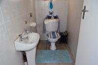 Bathroom 1 - 44 square meters of property in Margate