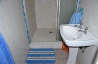 Bathroom 1 - 44 square meters of property in Margate