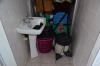 Bathroom 1 - 44 square meters of property in Margate