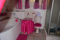 Bathroom 2 - 17 square meters of property in Margate