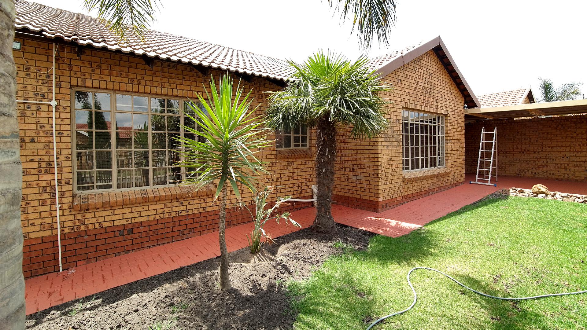 Front View of property in Reyno Ridge