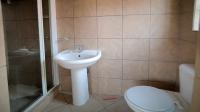 Main Bathroom - 3 square meters of property in Reyno Ridge