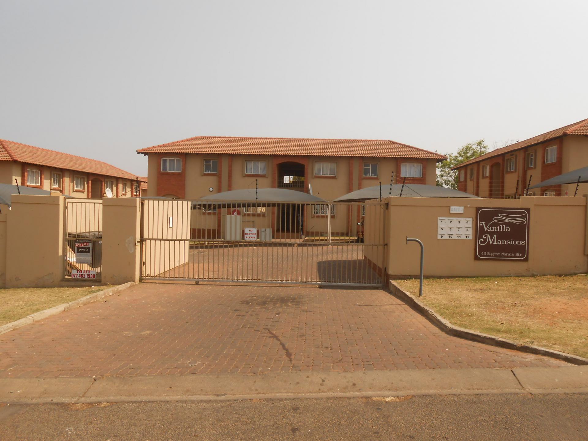 Front View of property in Rensburg