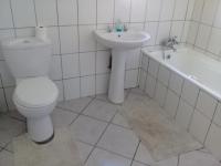 Bathroom 1 - 5 square meters of property in Rensburg