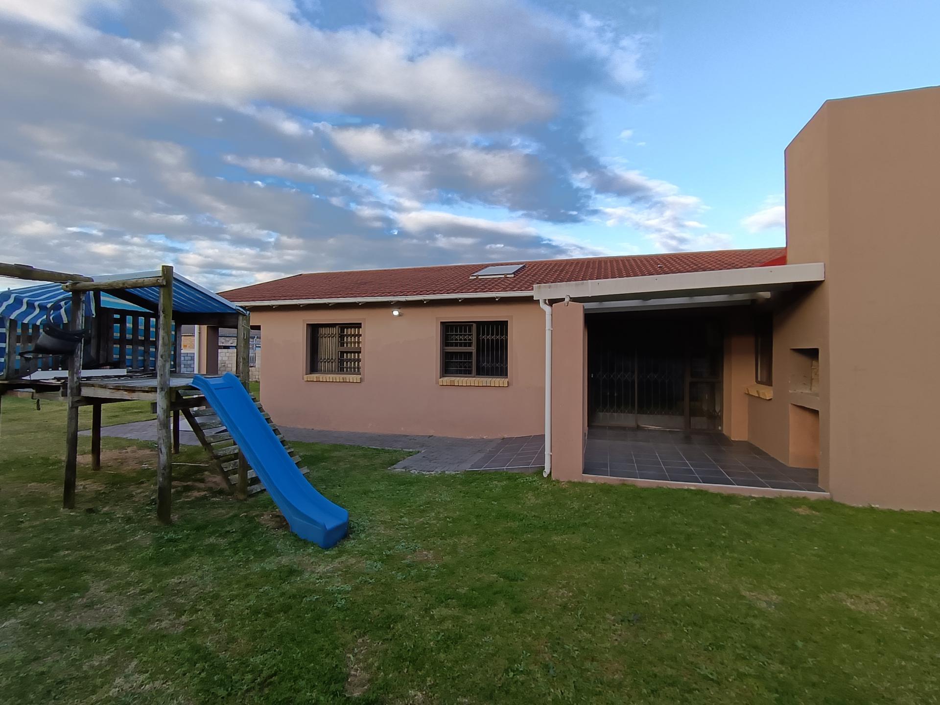Backyard of property in Fairview - PE