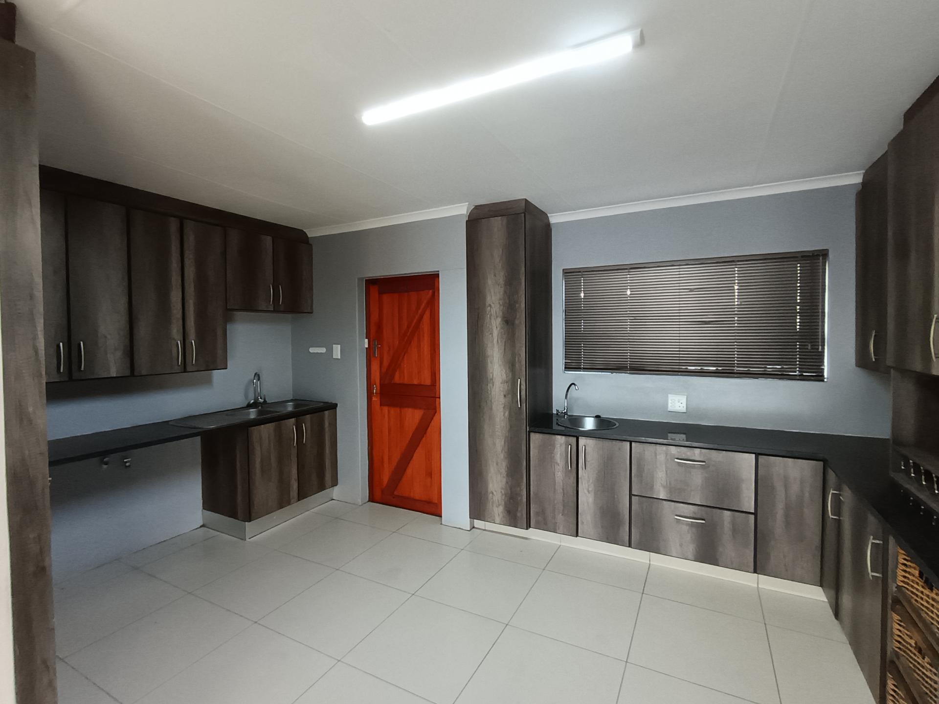 Kitchen of property in Fairview - PE