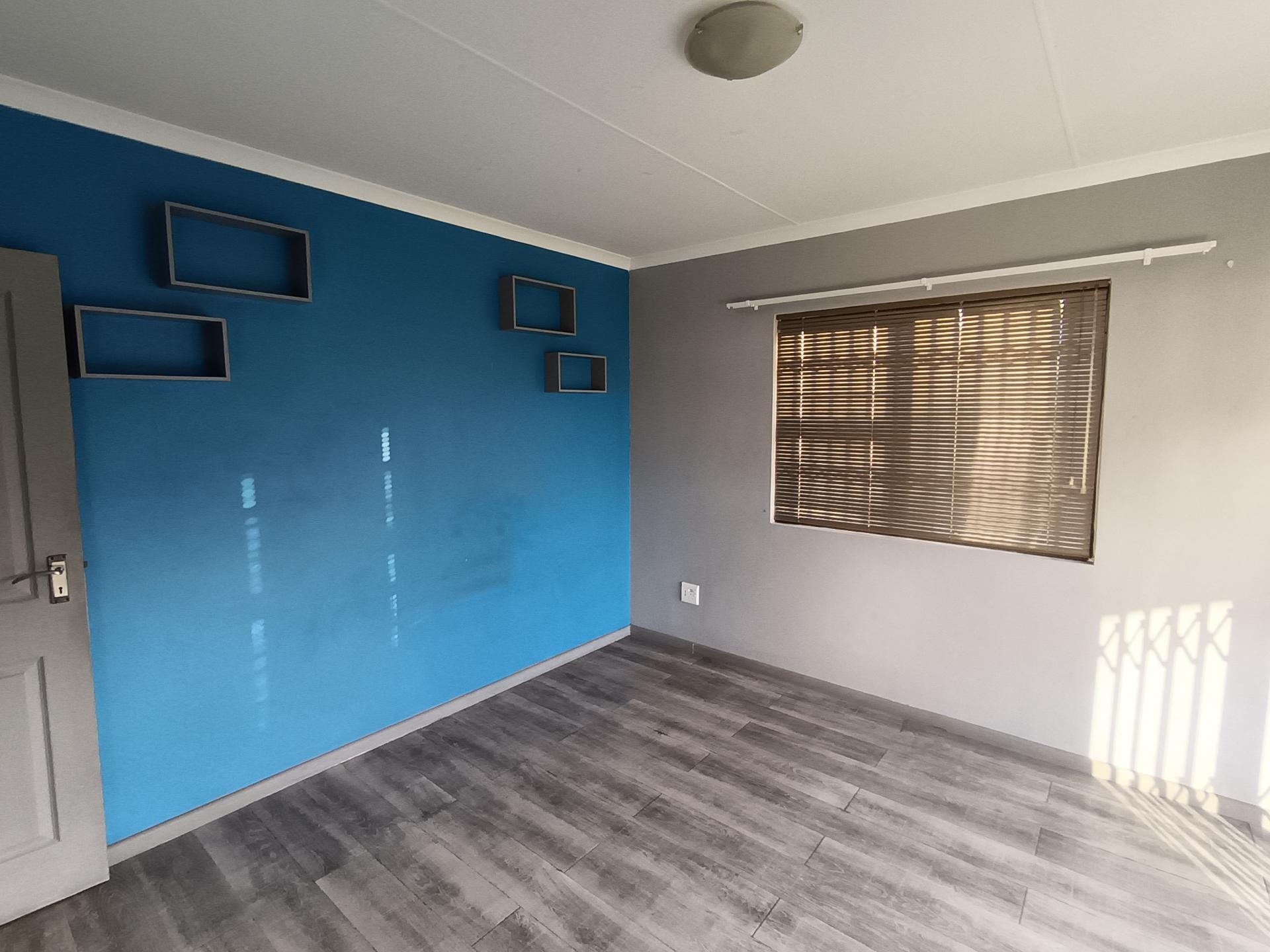 Bed Room 3 of property in Fairview - PE