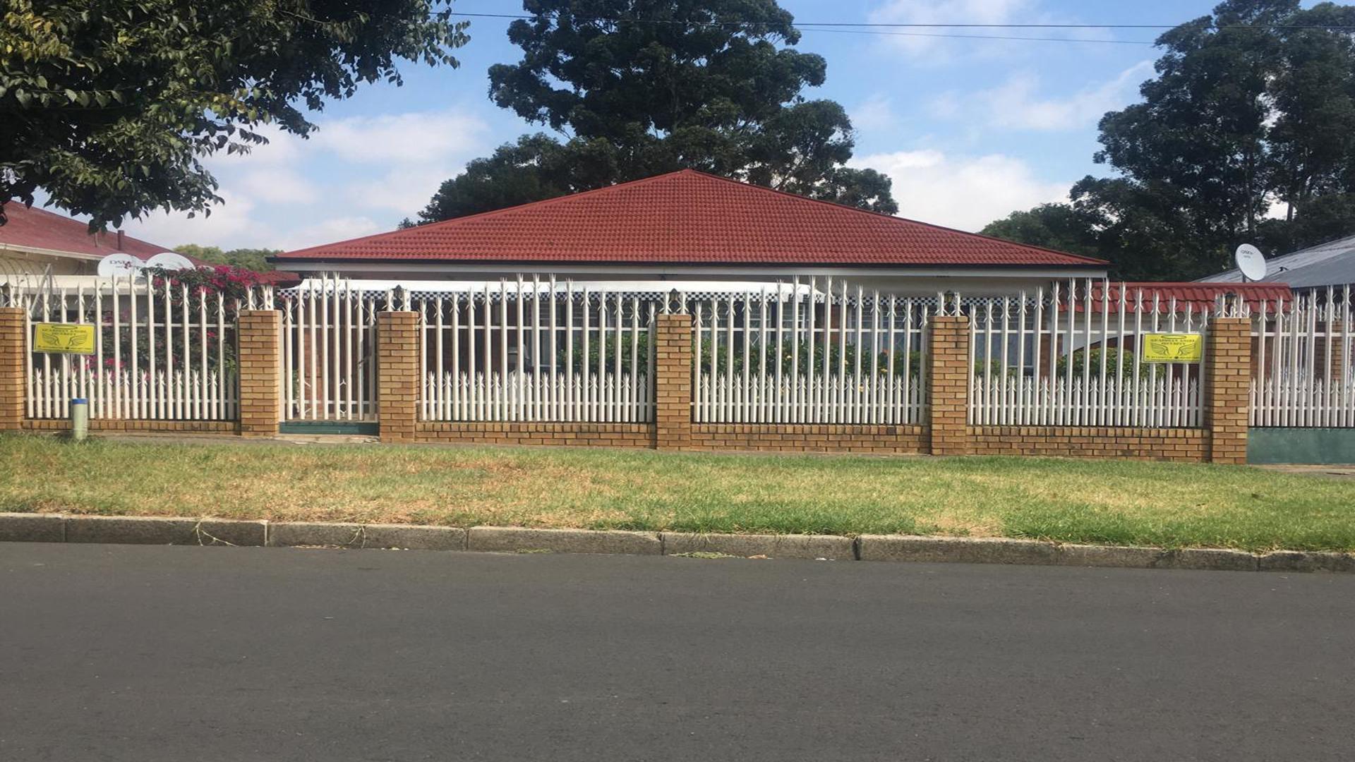 Front View of property in Johannesburg Central