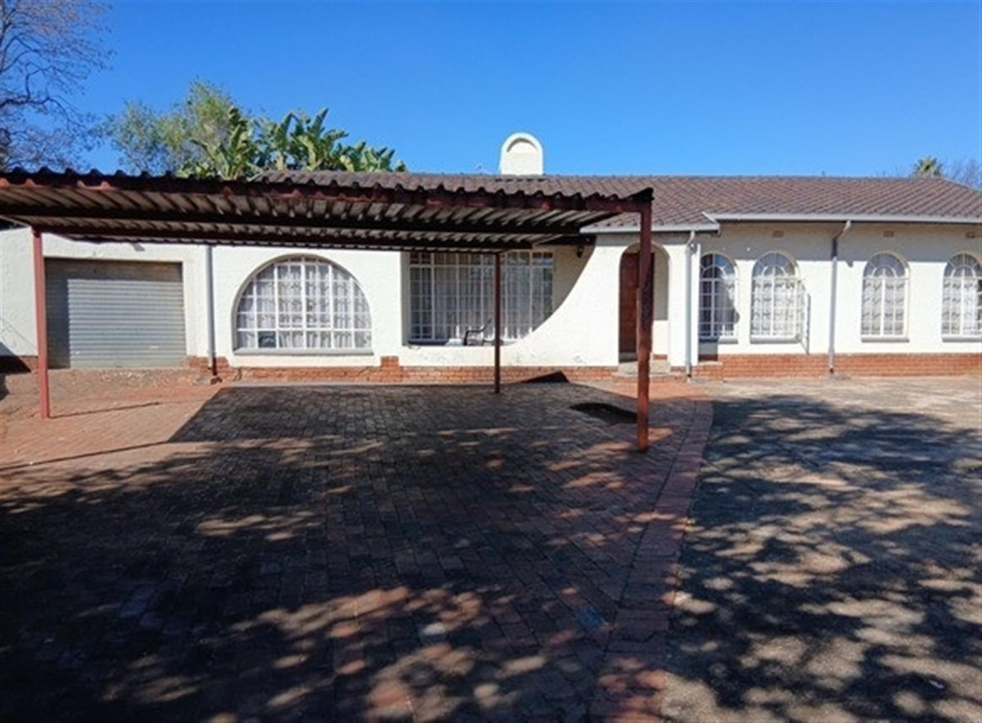Front View of property in Birch Acres