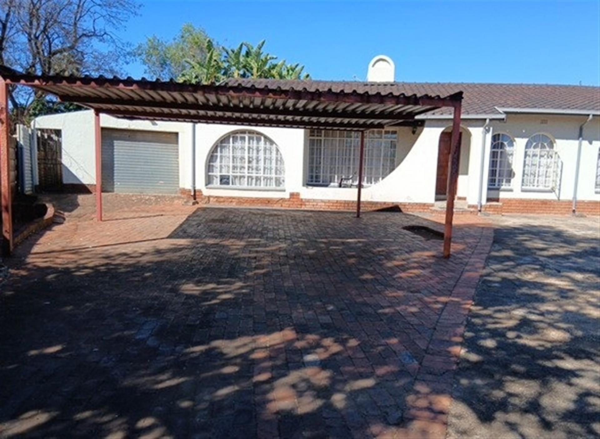 Front View of property in Birch Acres