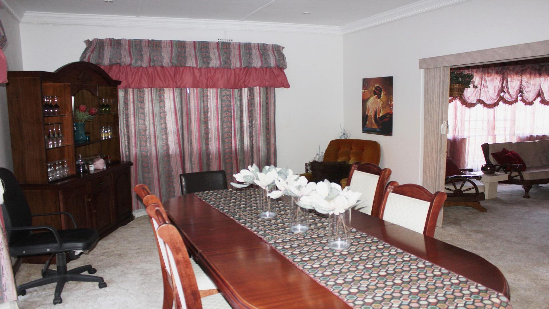 3 Bedroom House for Sale For Sale in Kimberley Private Sal
