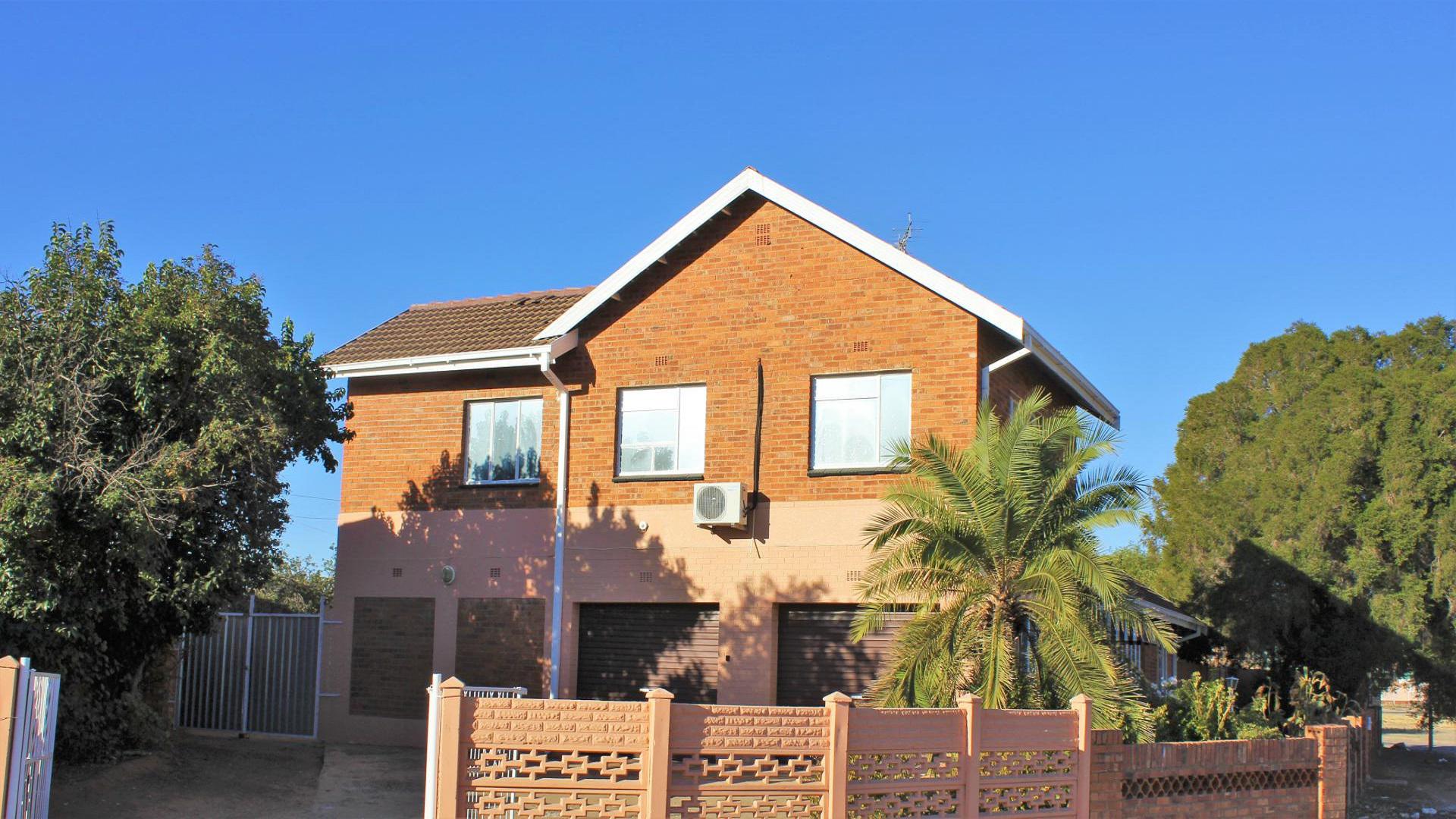 Front View of property in Kimberley