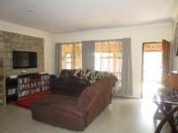 Lounges - 21 square meters of property in Dalview