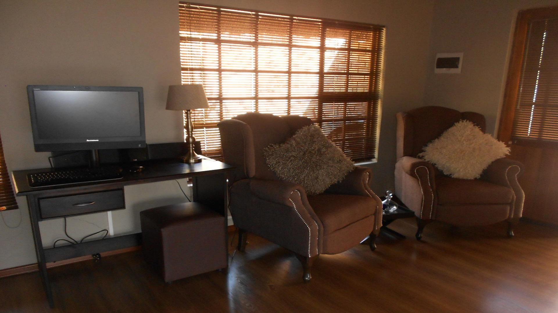 Rooms of property in Parys