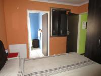 Main Bedroom - 14 square meters of property in Mapleton