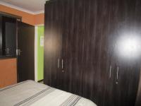 Main Bedroom - 14 square meters of property in Mapleton