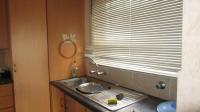 Kitchen - 8 square meters of property in Sonneveld