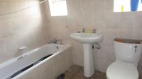Bathroom 1 - 3 square meters of property in Sonneveld