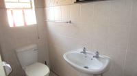 Main Bathroom - 3 square meters of property in Sonneveld