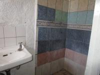 Bathroom 3+ - 5 square meters of property in Unitas Park