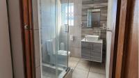 Bathroom 1 of property in Port Elizabeth Central