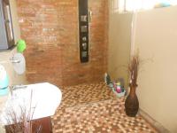 Bathroom 1 - 7 square meters of property in Benoni