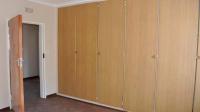 Bed Room 1 - 18 square meters of property in Vaalpark
