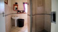 Bathroom 1 - 5 square meters of property in Modelpark