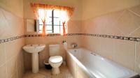 Main Bathroom - 5 square meters of property in Modelpark