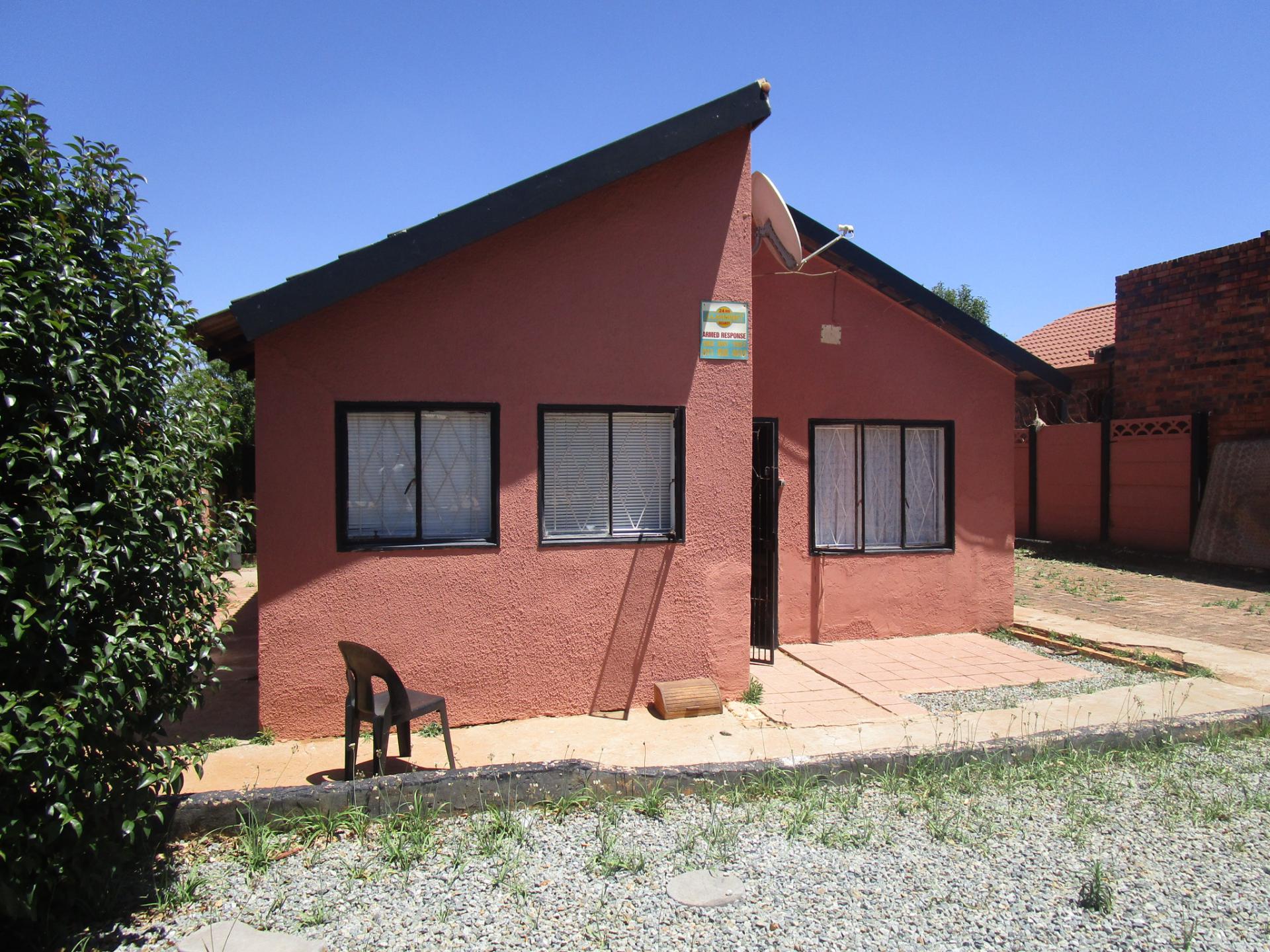 Front View of property in Lenasia South