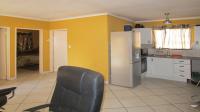 Lounges - 18 square meters of property in Roodekop