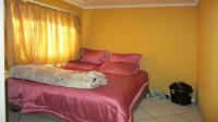 Bed Room 1 - 9 square meters of property in Roodekop