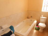 Bathroom 1 - 4 square meters of property in Dawn Park