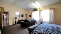 Main Bedroom - 46 square meters of property in Protea Park (North West)