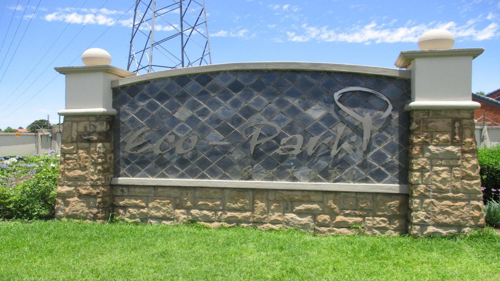 Front View of property in Centurion Central