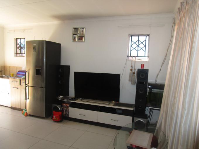 2 Bedroom House to Rent in Soweto Property to rent MR168