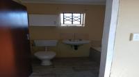 Bathroom 1 of property in Protea Glen
