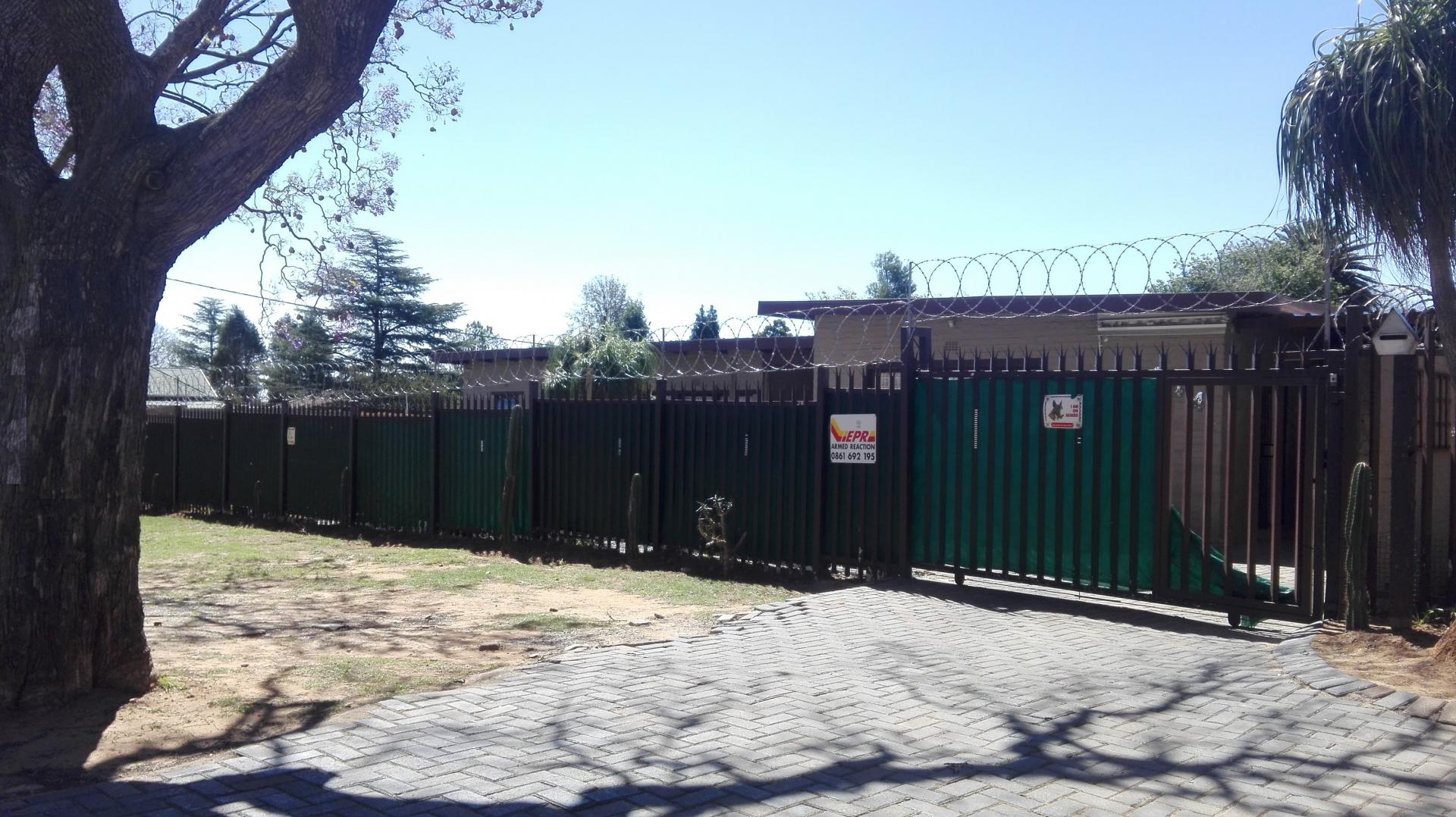 Front View of property in Krugersdorp