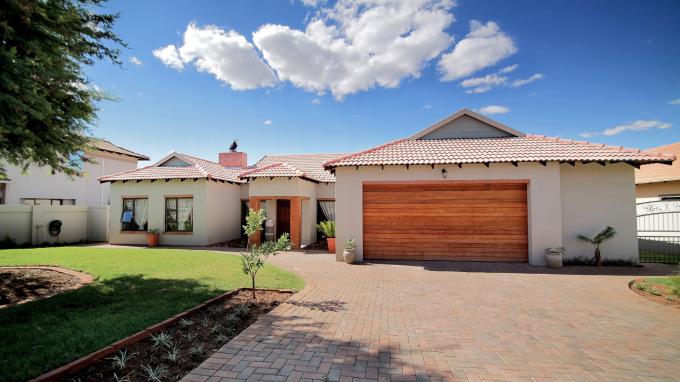 4 Bedroom House for Sale For Sale in Hartbeespoort - Home Sell - MR168067