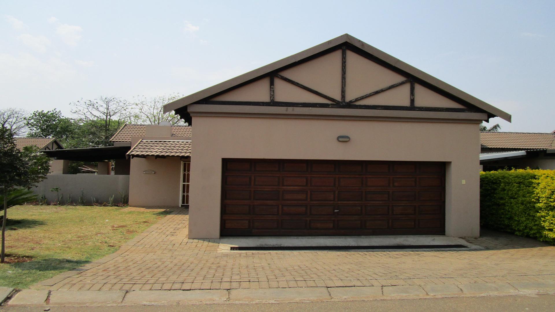 Front View of property in Rustenburg