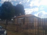 Front View of property in Fochville