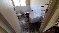 Bathroom 1 of property in Esther Park