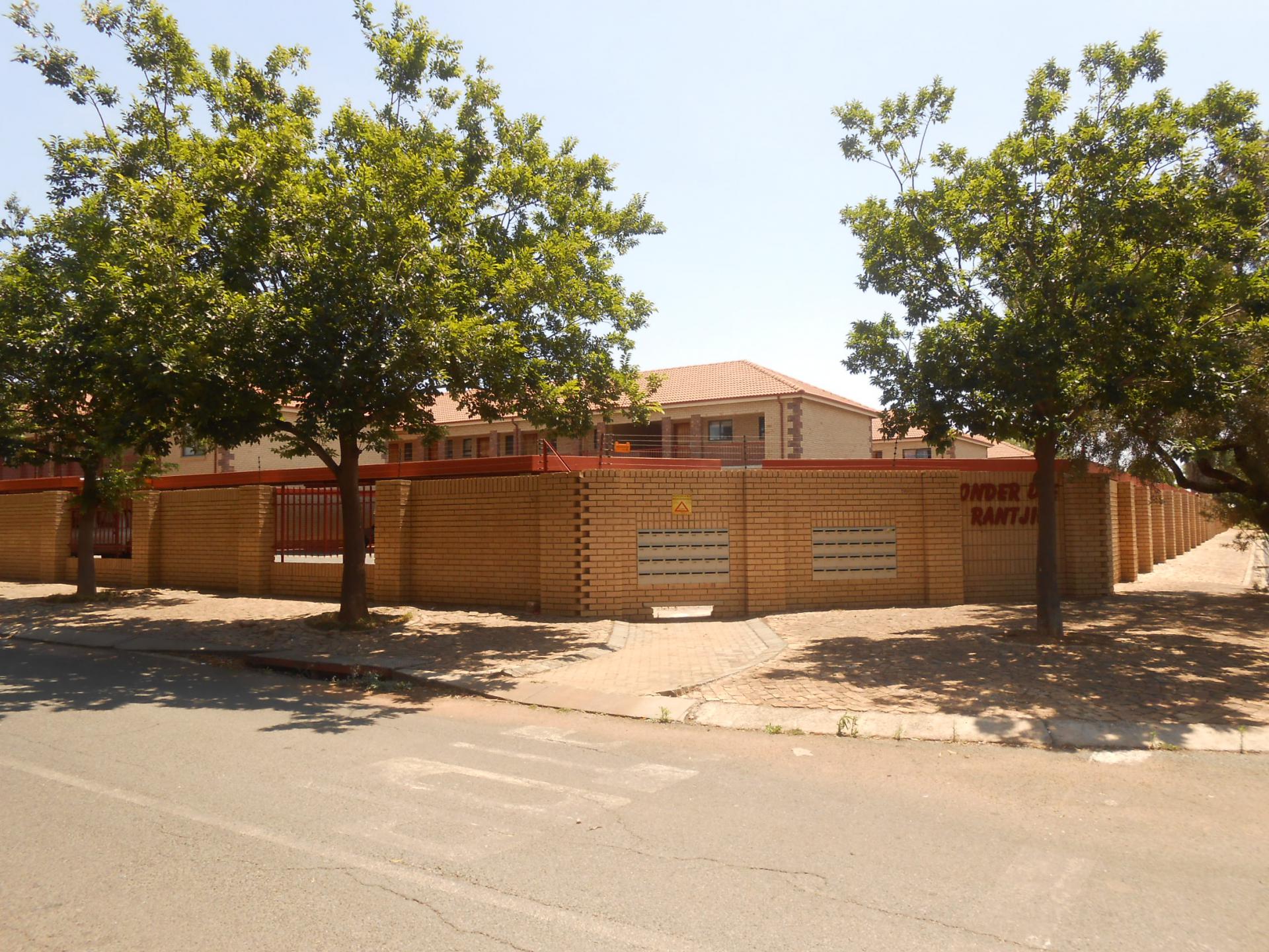 Front View of property in Potchefstroom