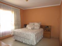 Main Bedroom - 25 square meters of property in Protea Glen