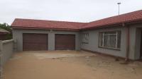 Front View of property in Madadeni