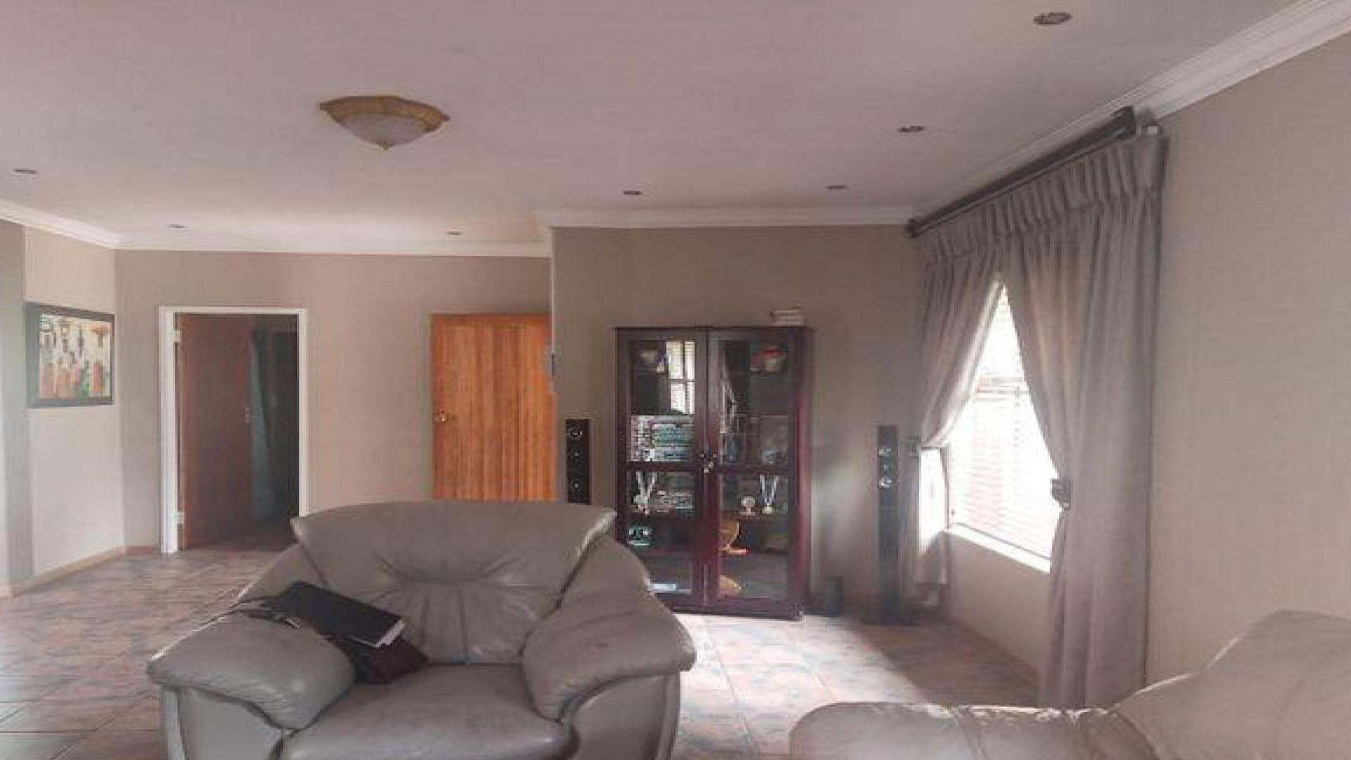 Lounges of property in Secunda